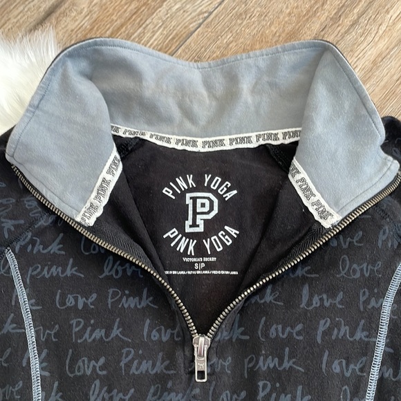 Victoria’s Secret Pink Yoga 1/2 Zip Long Sleeve Pullover Size Small - Picture 3 of 6